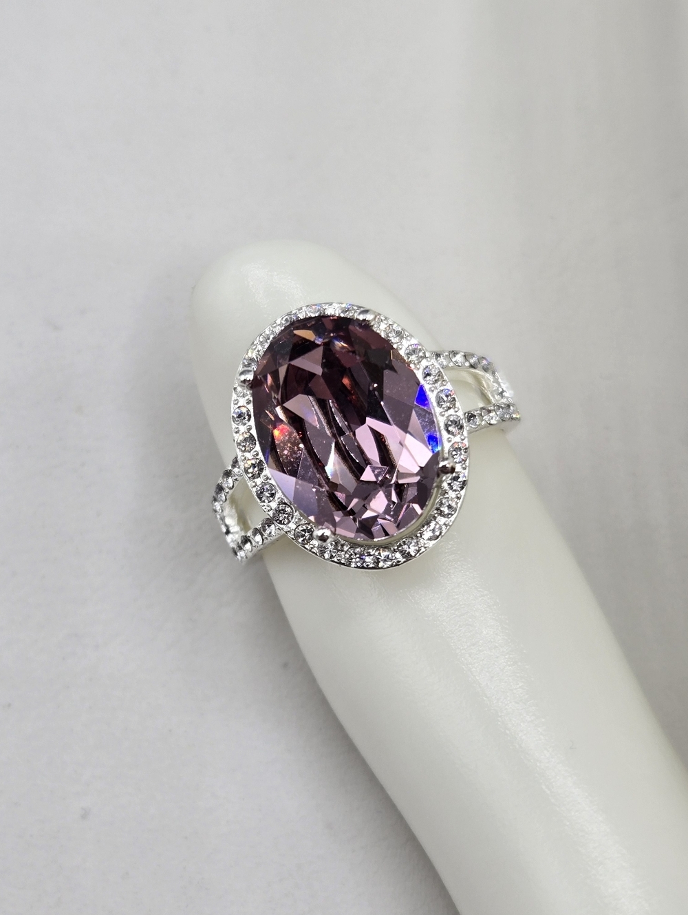 Swarovski Crystal Elements Silver Statement Ring Light Purple Amethyst Size 6.75